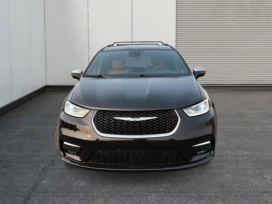 2021 Chrysler Pacifica Hybrid Pinnacle-1