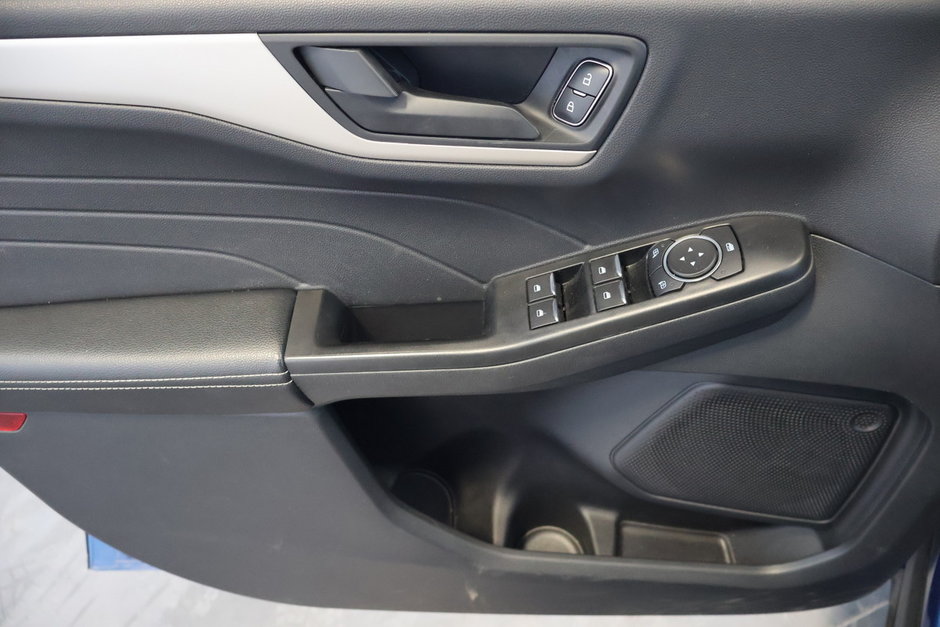 Ford Escape SE Plug-In Hybrid 2022-18