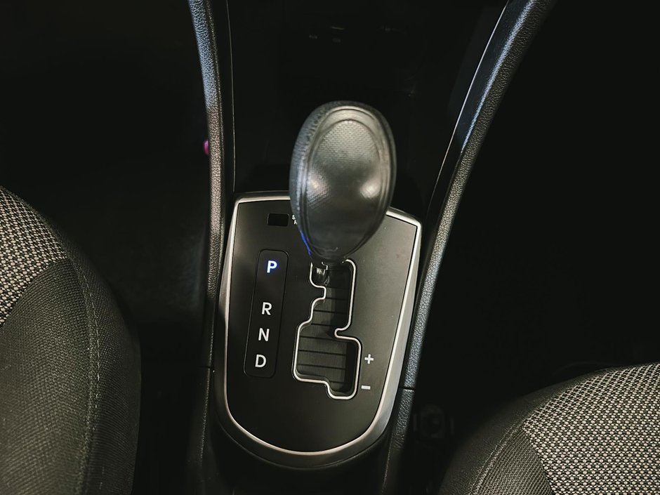 2014 Hyundai Accent GL-14