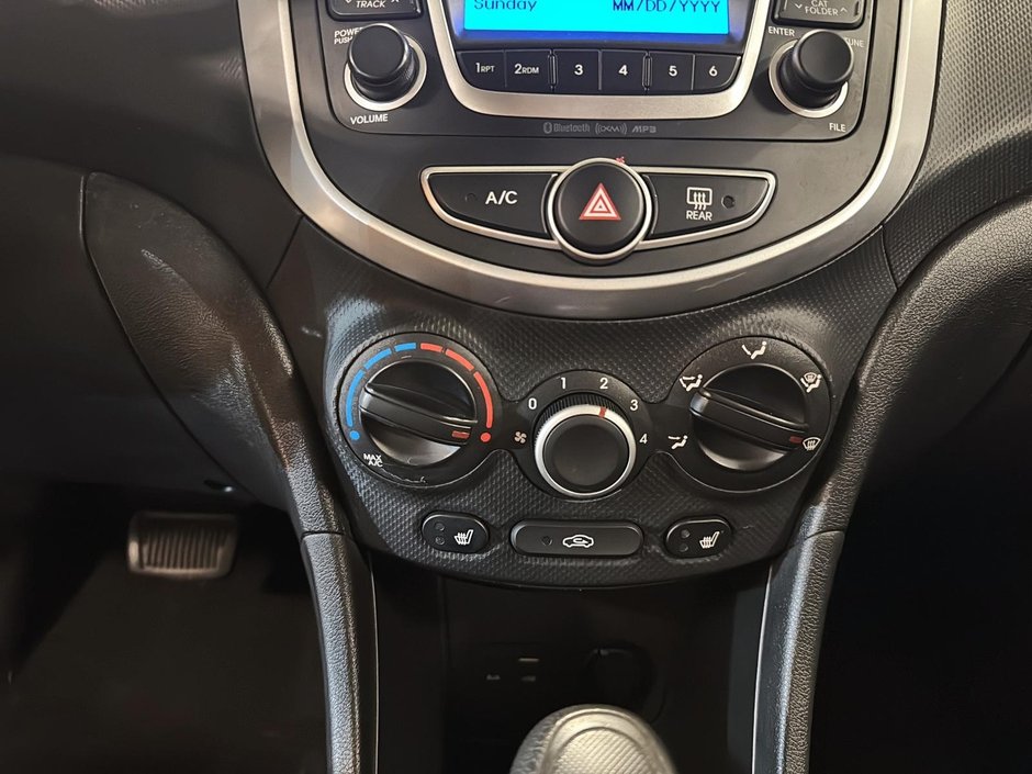 2014 Hyundai Accent GL-13