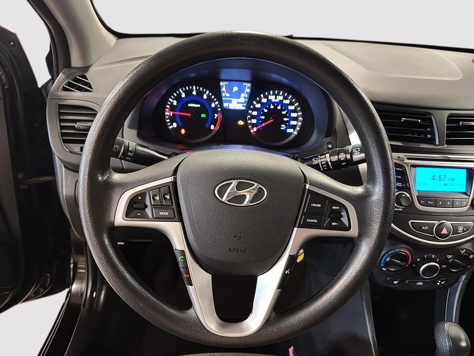2014 Hyundai Accent GL-11