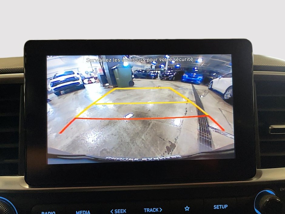 2022 Hyundai Venue Preferred-15