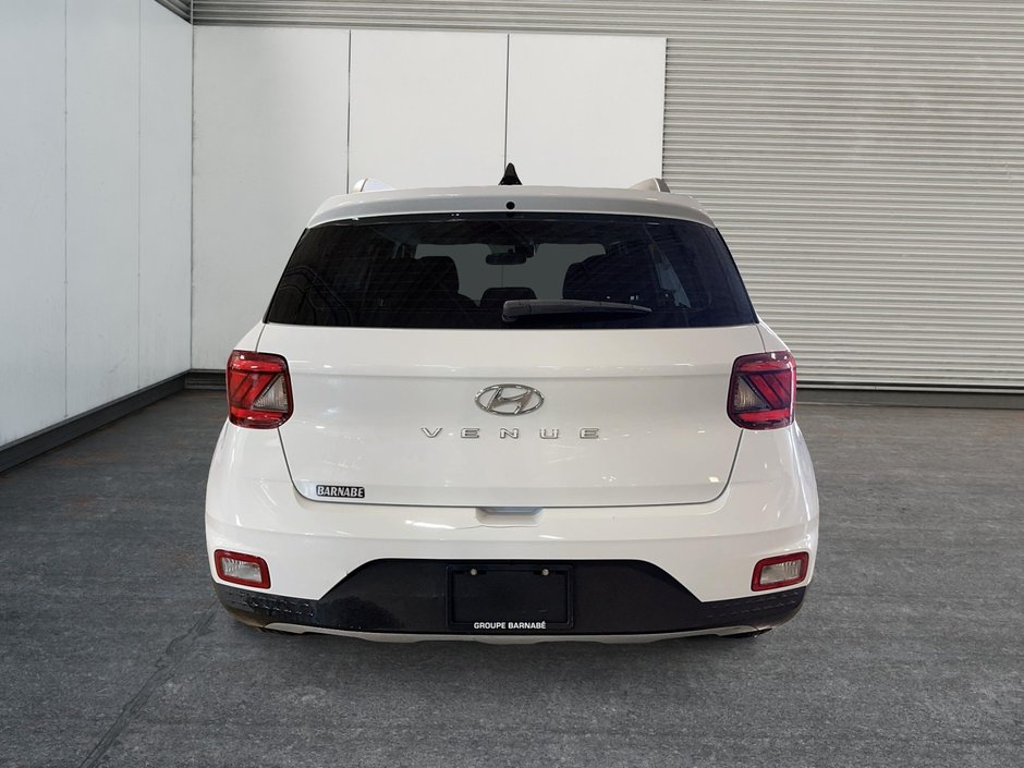 2022 Hyundai Venue Preferred-2
