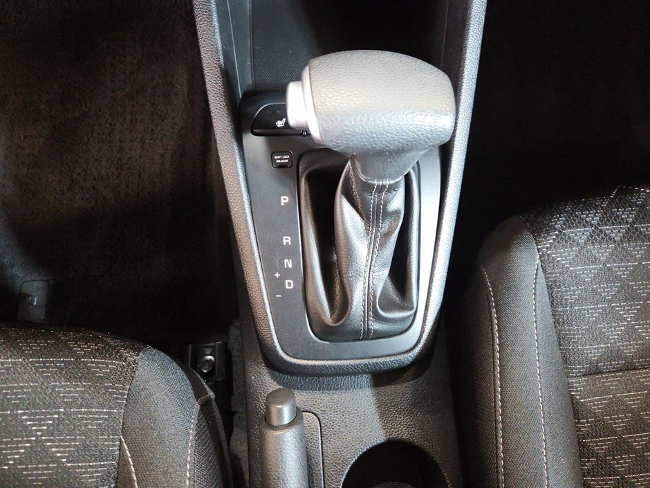 Kia Rio 5-door EX 2022-15