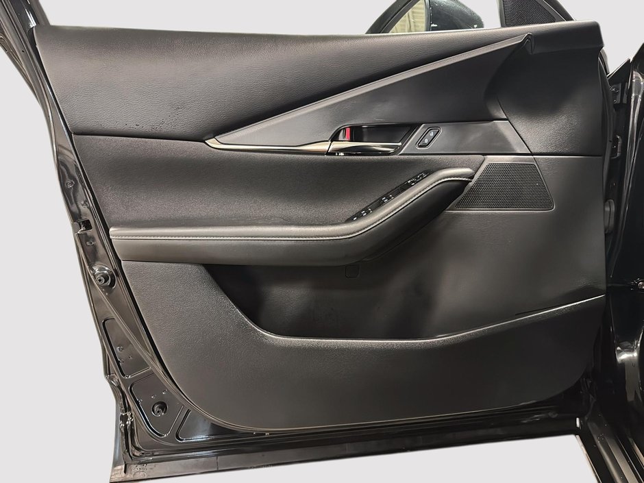 2023 Mazda CX-30 GS-10