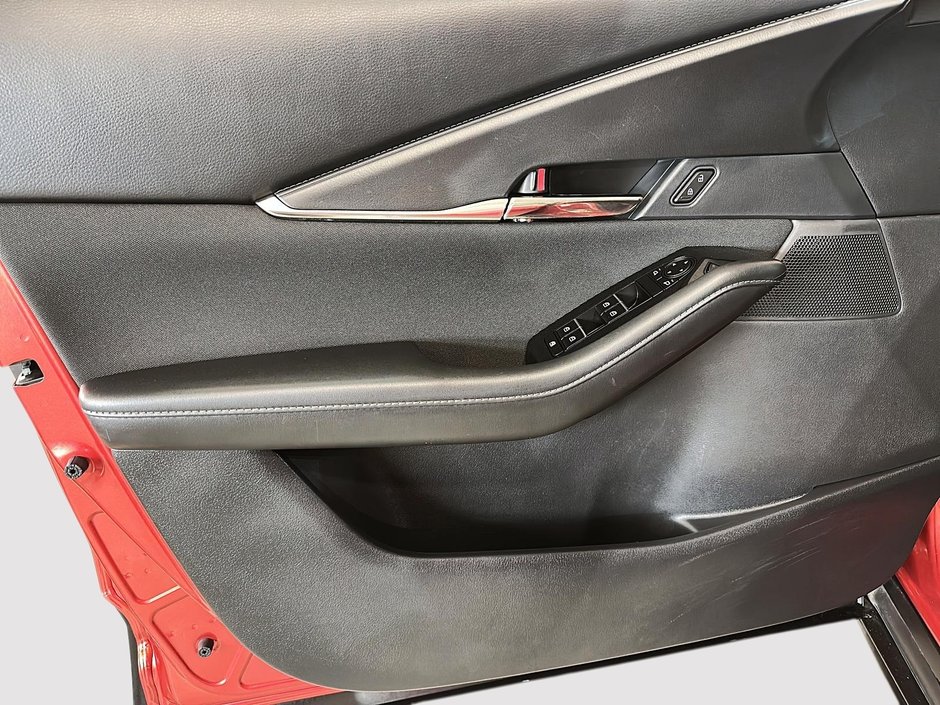 Mazda CX-30 GS 2023-10