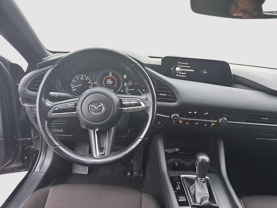 Mazda 3 Sport GS 2023-9