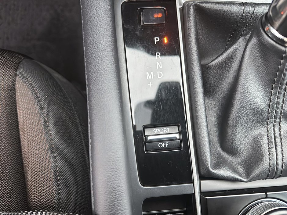 Mazda 3 Sport GS 2023-15