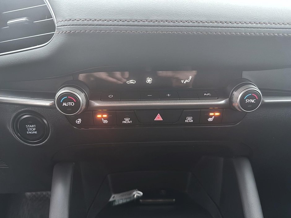 Mazda 3 Sport GS 2023-13