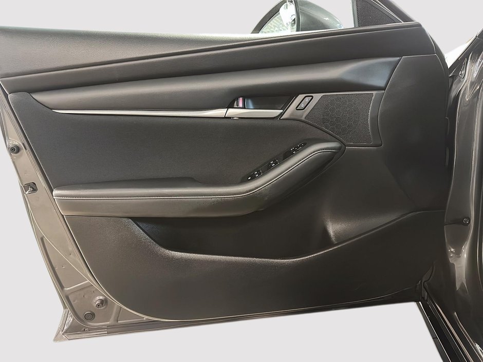 Mazda 3 Sport GX 2024-10