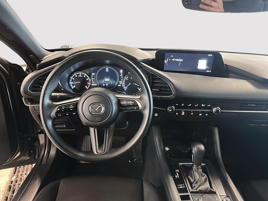 Mazda 3 Sport GX 2024-9