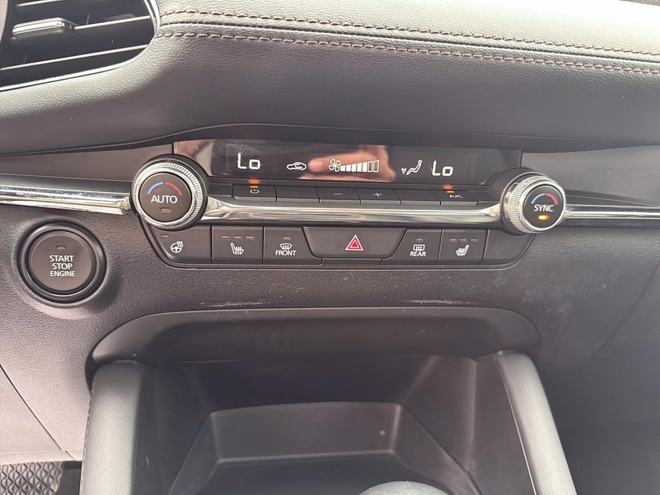 Mazda 3 GS LUXE 2022-13