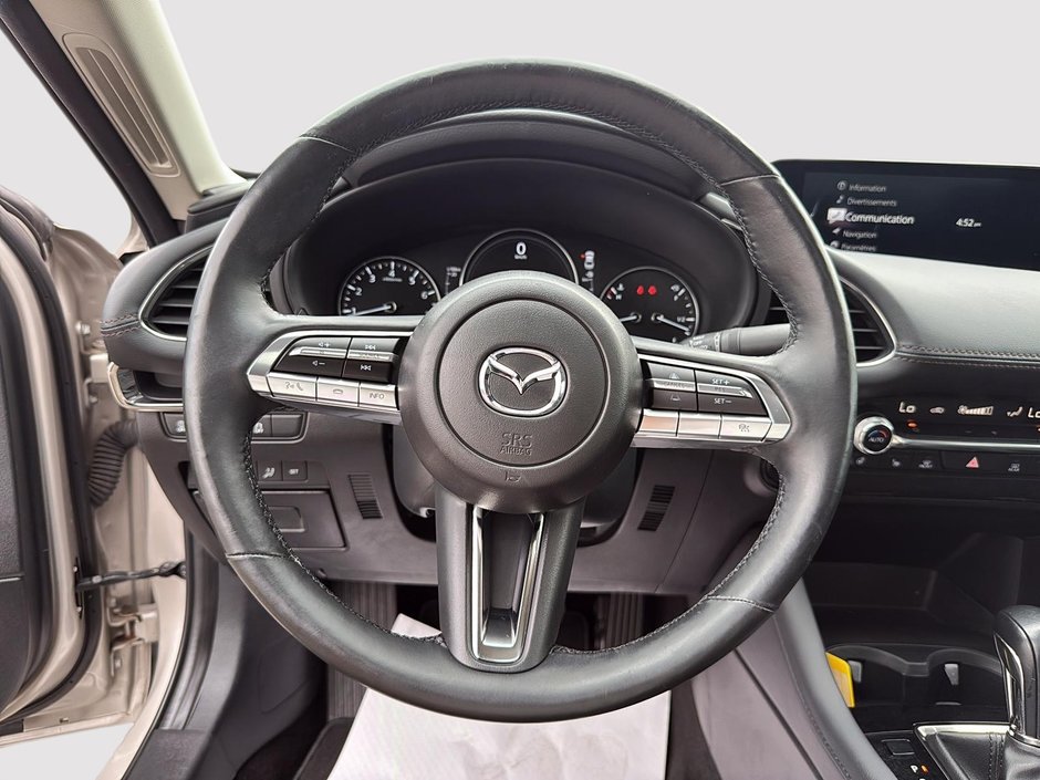 Mazda 3 GS LUXE 2022-11