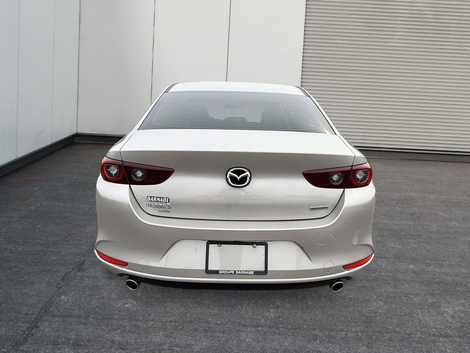 Mazda 3 GS LUXE 2022-2