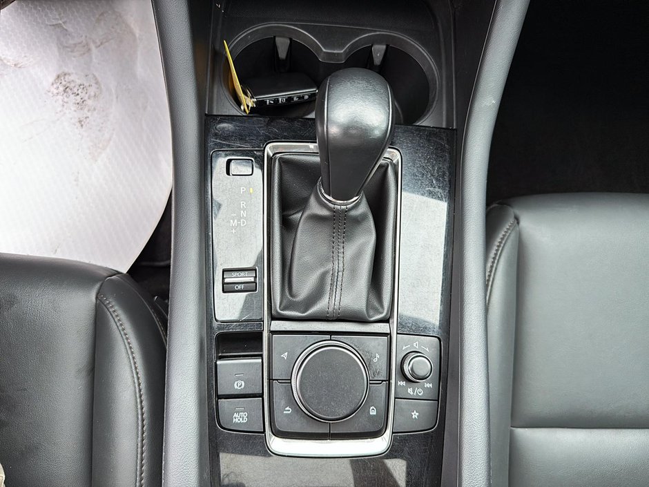 Mazda 3 GS LUXE 2022-14
