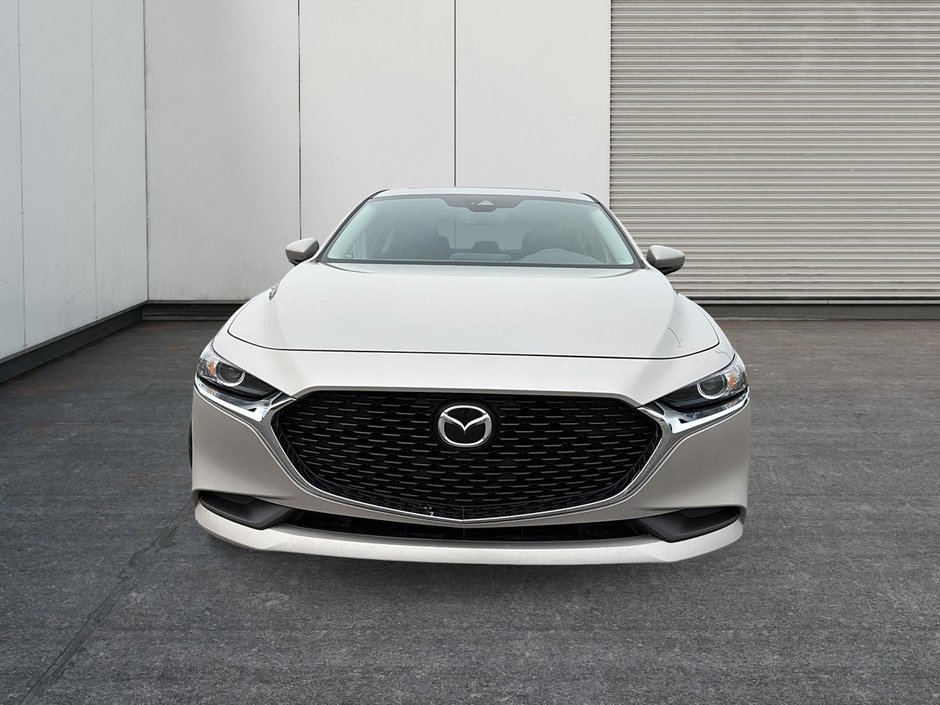 Mazda 3 GS LUXE 2022-1