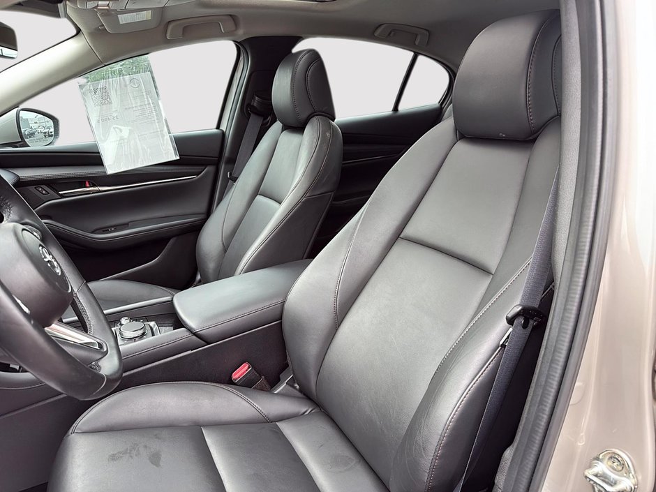Mazda 3 GS LUXE 2022-8