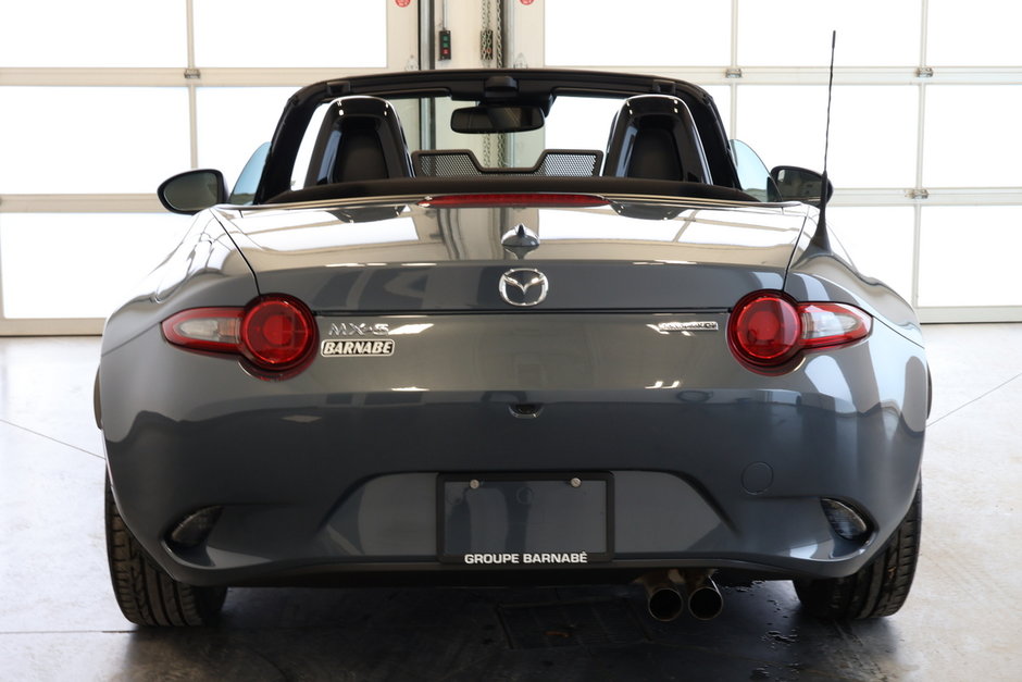 2022 Mazda MX-5 GT-7