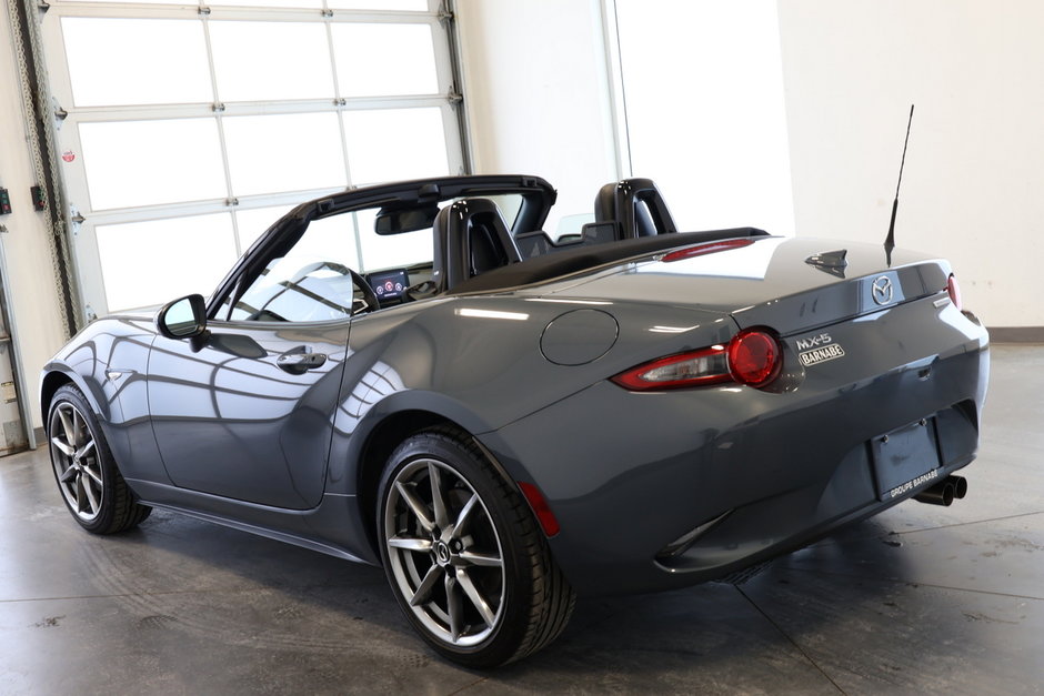 2022 Mazda MX-5 GT-5