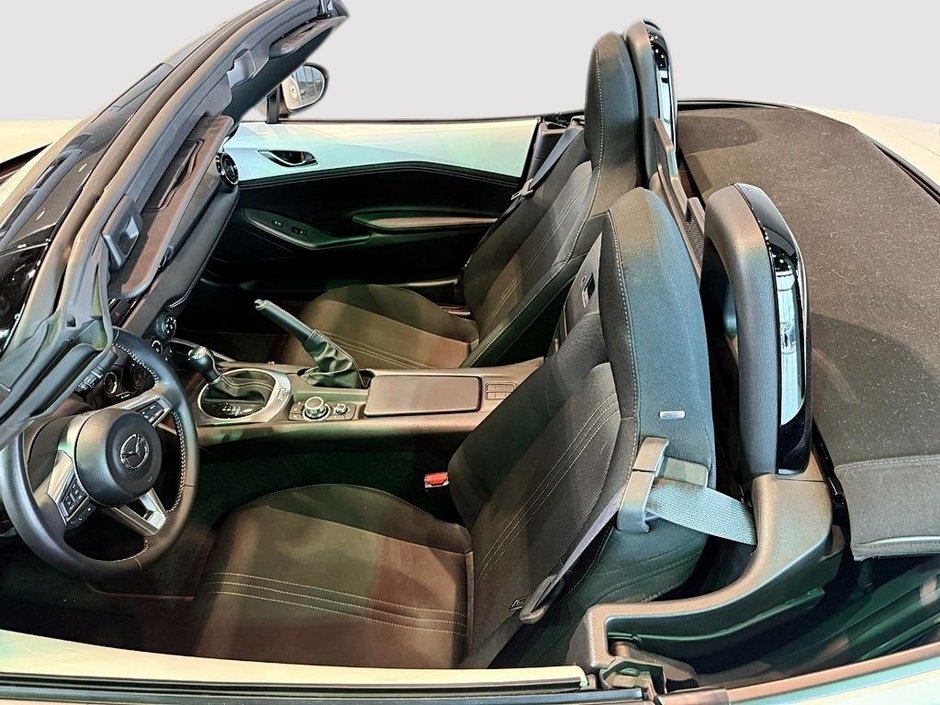Mazda MX-5 GS-P TOIT SOUPLE 2023-8