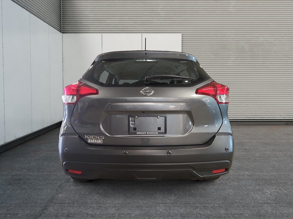 2020 Nissan Kicks S-2