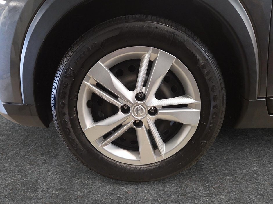 2020 Nissan Kicks S-6