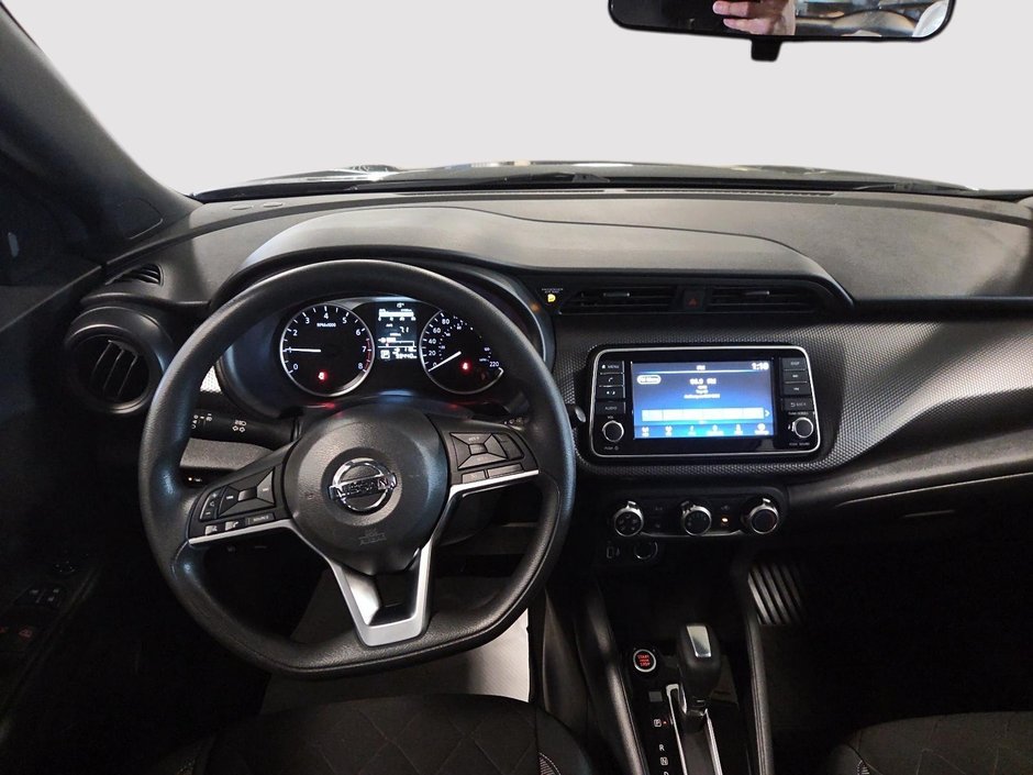 2020 Nissan Kicks S-9