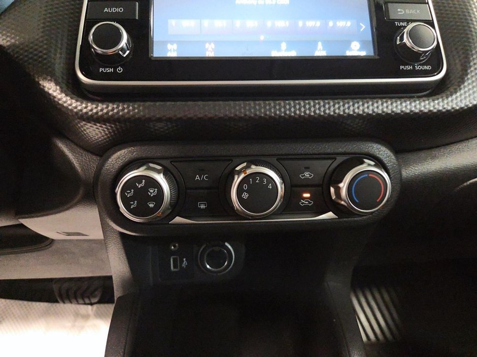 2020 Nissan Kicks S-14