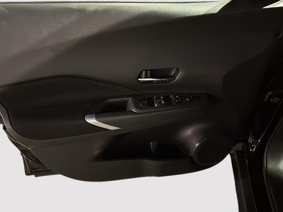 2023 Nissan Kicks SV-8