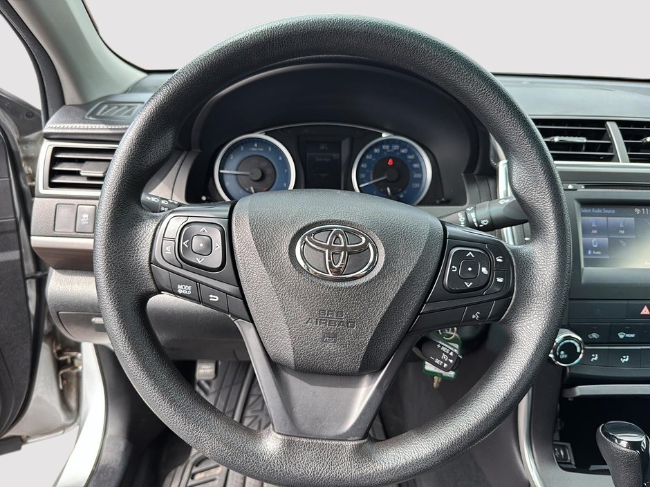 Toyota Camry LE 2017-11