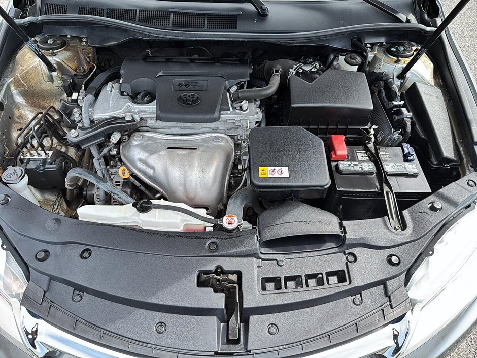 Toyota Camry LE 2017-7