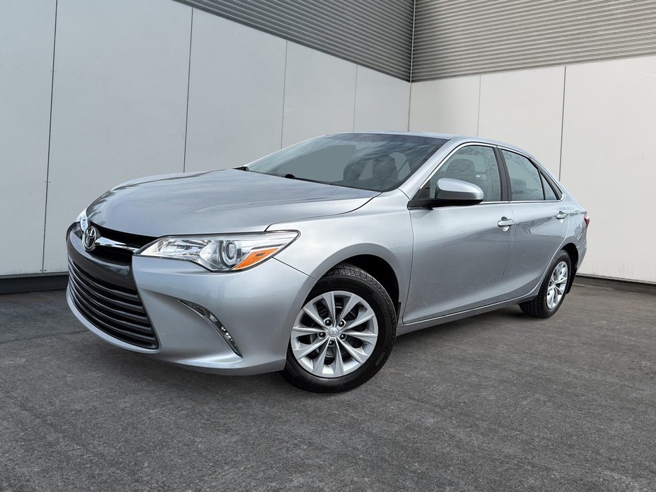 Toyota Camry LE 2017-0