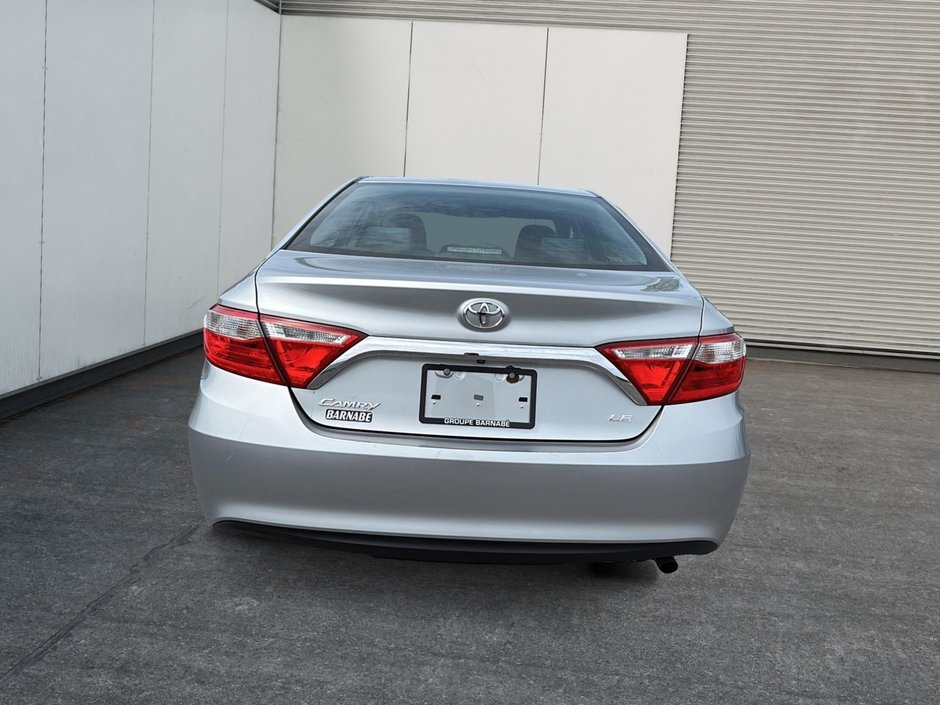 Toyota Camry LE 2017-2