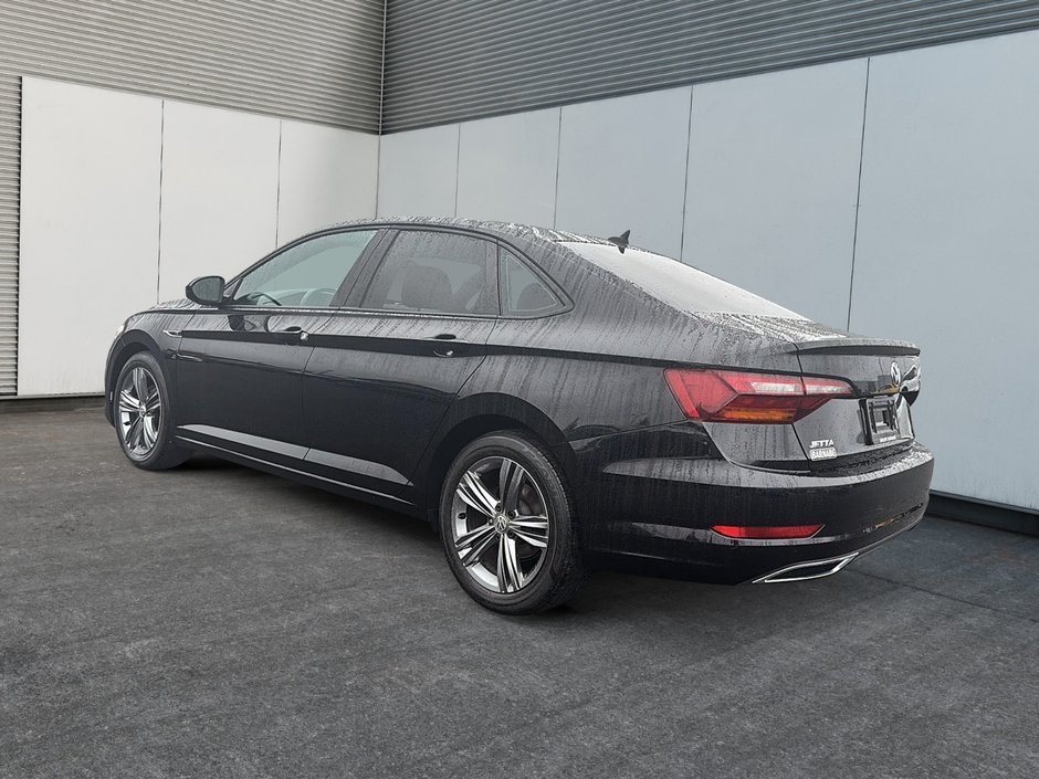 Volkswagen Jetta Highline 2019-3