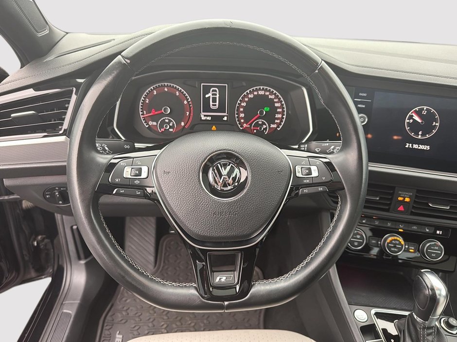 Volkswagen Jetta Highline 2019-11