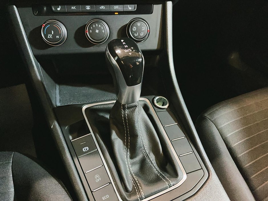 2022 Volkswagen Jetta Trendline-14