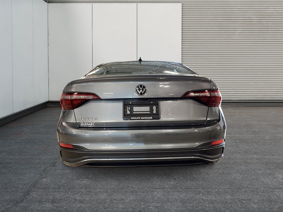 2022 Volkswagen Jetta Trendline-2