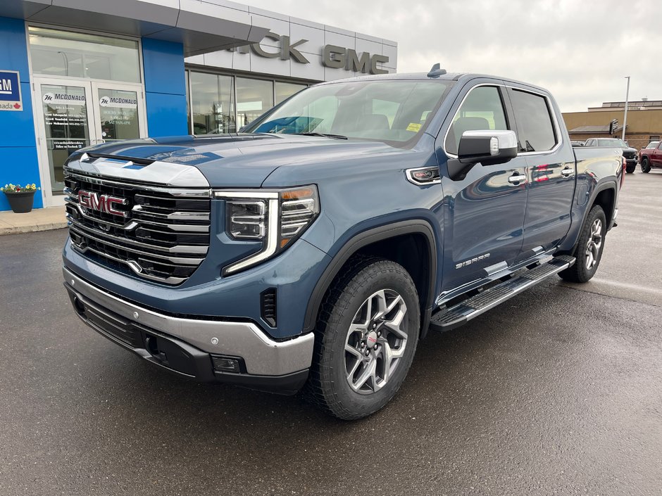 2024 GMC Sierra 1500 in Taber, Alberta - w940px