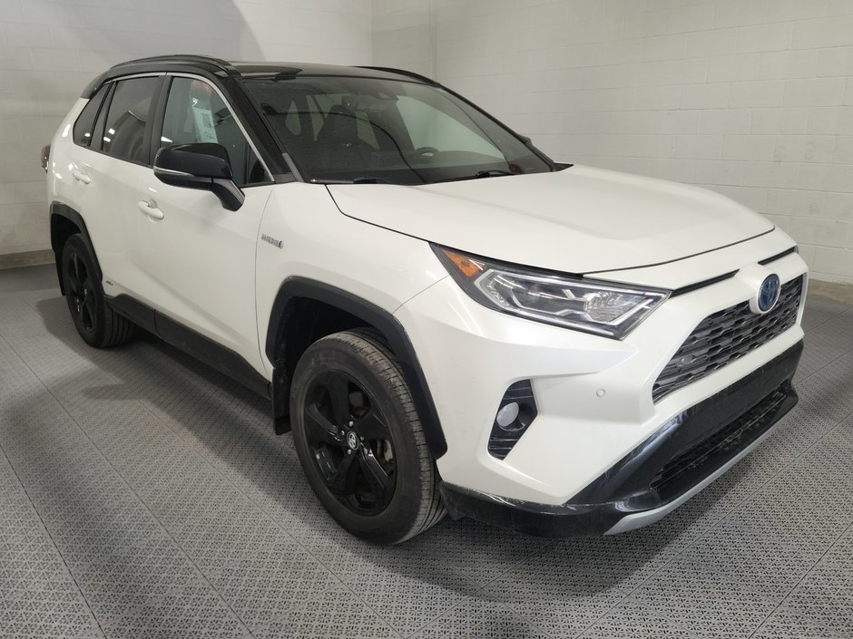 2019 Toyota RAV4 Hybrid XLE Cuir Toit Ouvrant AWD in Terrebonne, Quebec - w940px