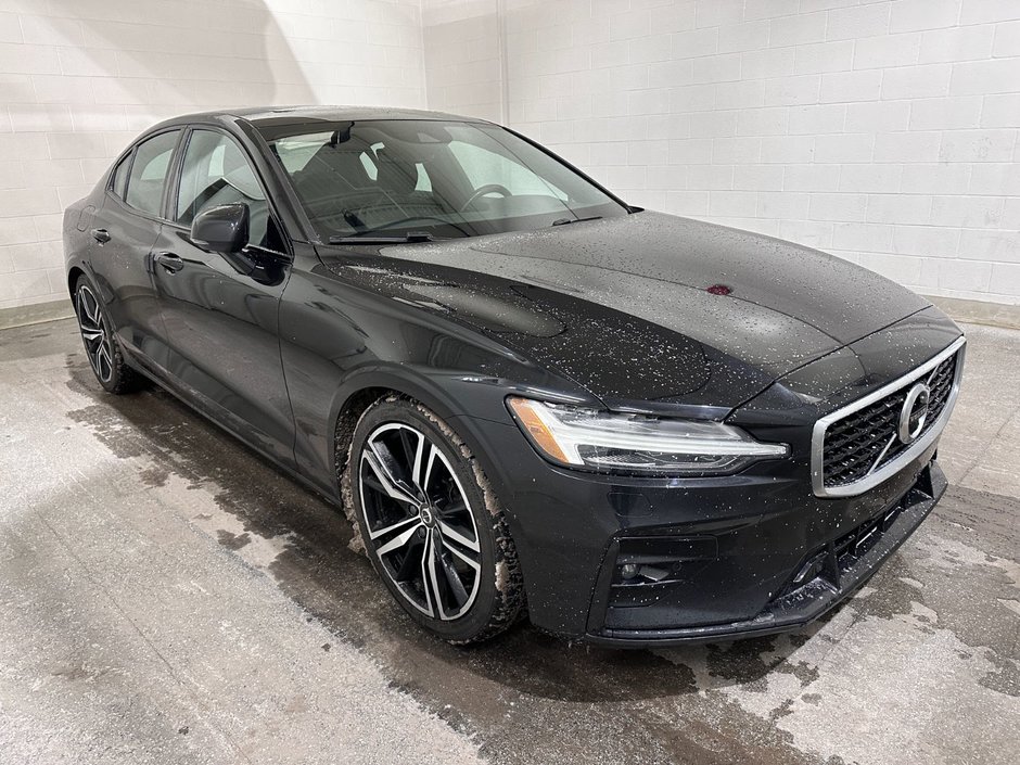 2020 Volvo S60 T6 R-DESIGN AWD Toit Panoramique Cuir in Terrebonne, Quebec - w940px