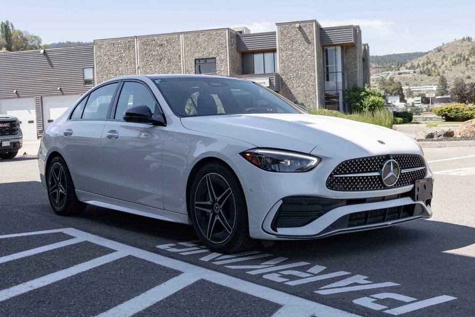2023 Mercedes-Benz C300 4MATIC Sedan-2