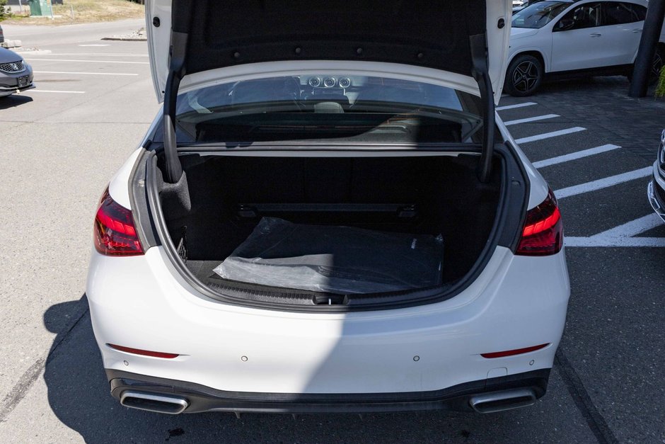 2023 Mercedes-Benz C300 4MATIC Sedan-4