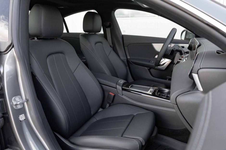 2025 Mercedes-Benz CLA250 4MATIC Coupe-8