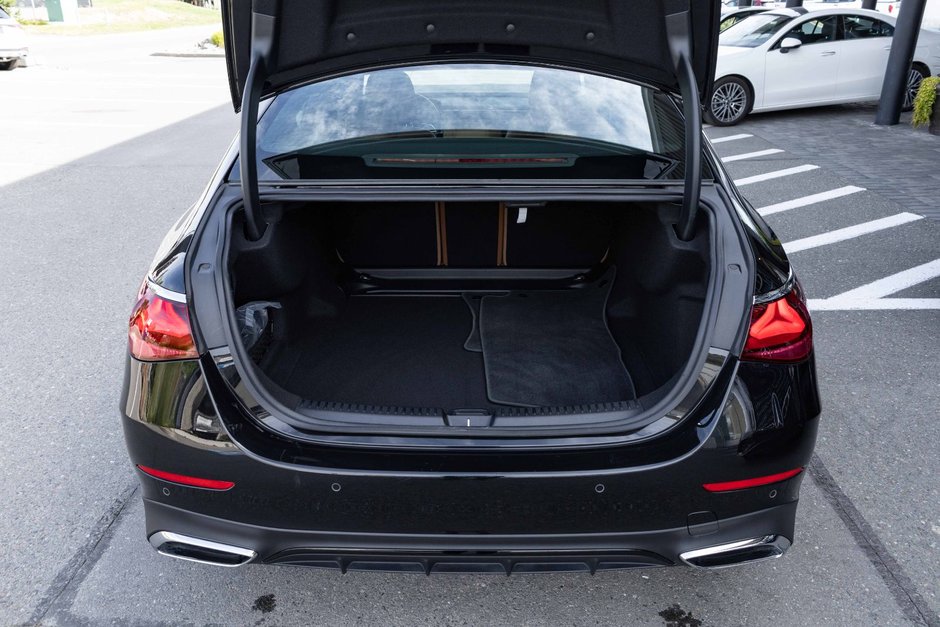 2024 Mercedes-Benz E350 4MATIC Sedan-4