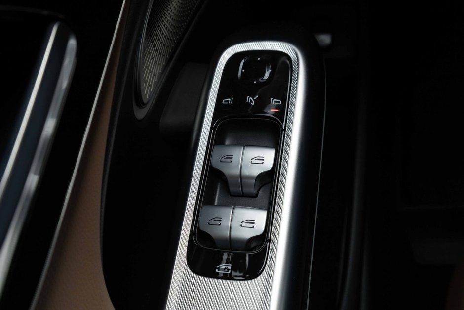 2024 Mercedes-Benz E350 4MATIC Sedan-11