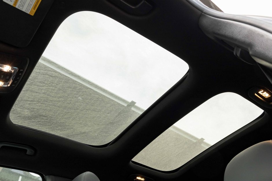 2024 Mercedes-Benz GLB250 4MATIC SUV-9