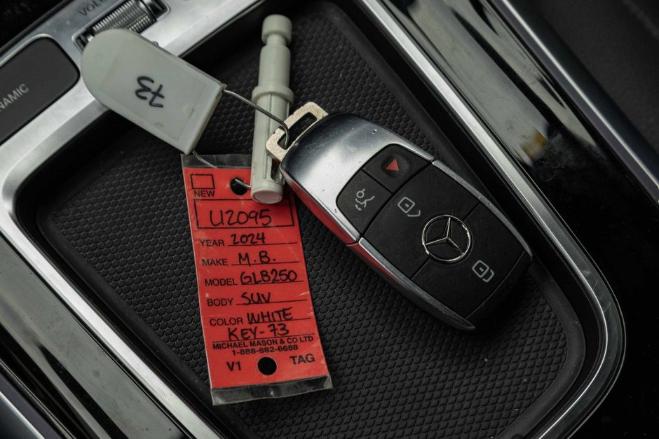 2024 Mercedes-Benz GLB250 4MATIC SUV-18