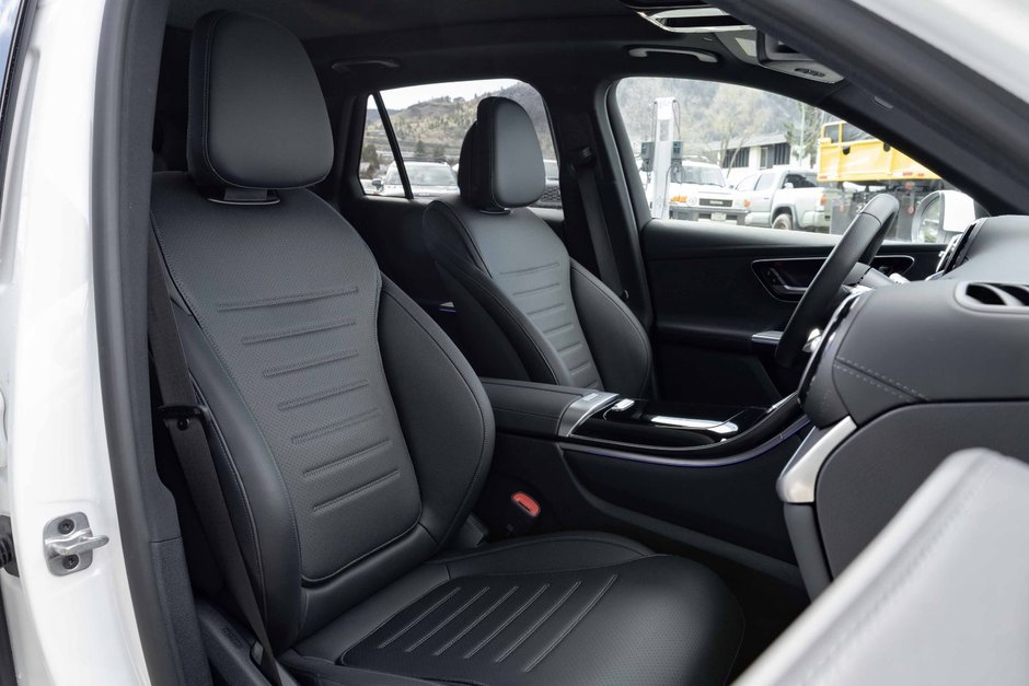 2025 Mercedes-Benz GLC300 4MATIC SUV-8