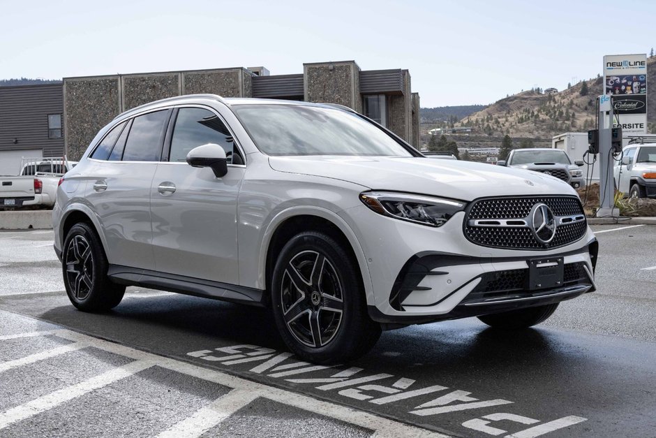 2025 Mercedes-Benz GLC300 4MATIC SUV-2
