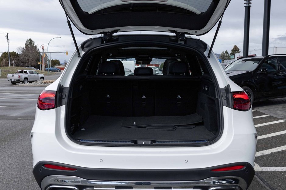 2025 Mercedes-Benz GLC300 4MATIC SUV-4